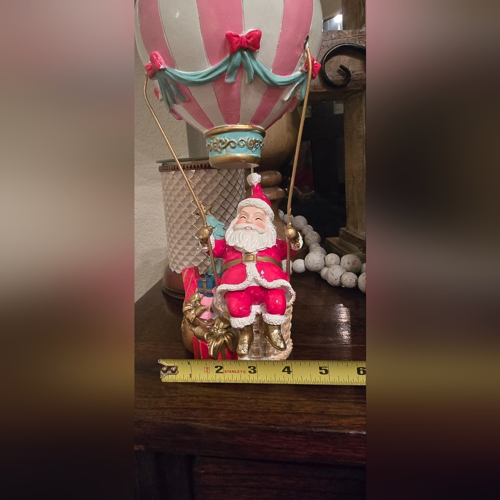 Santa Hot Air Balloon Figurine - Picture 4 of 7